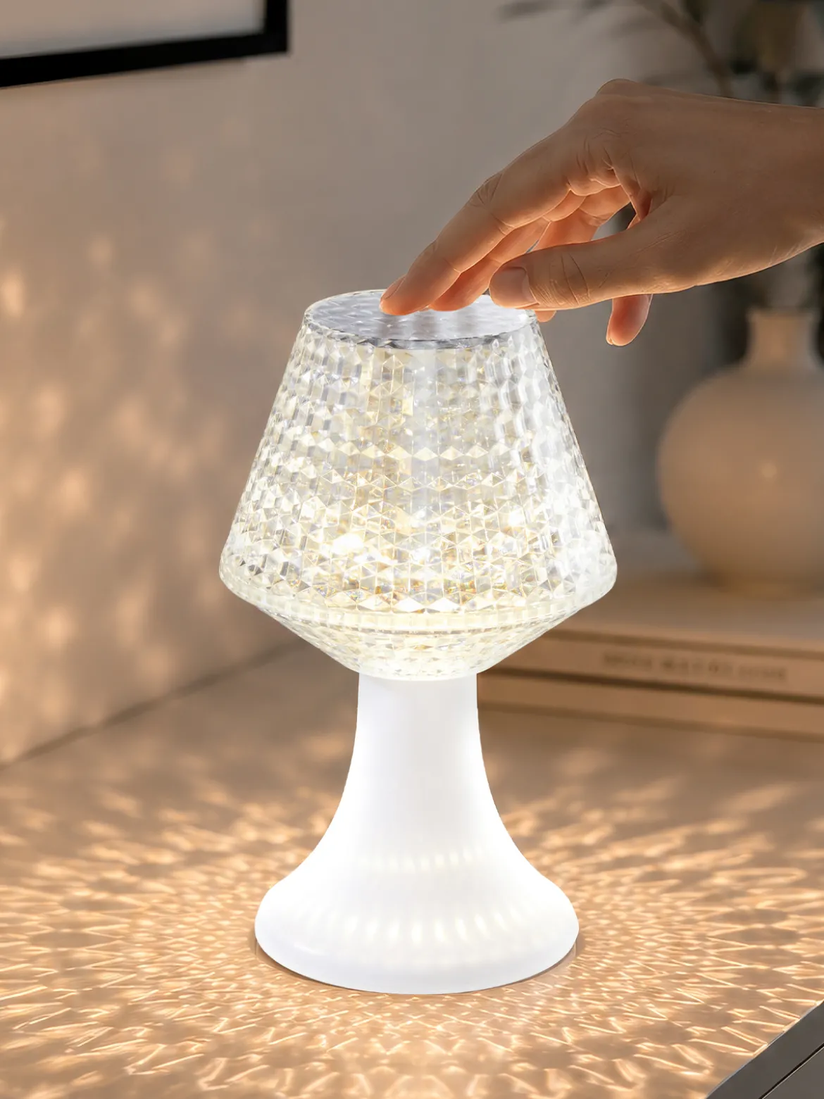 LED Tischleuchte „Kristall“