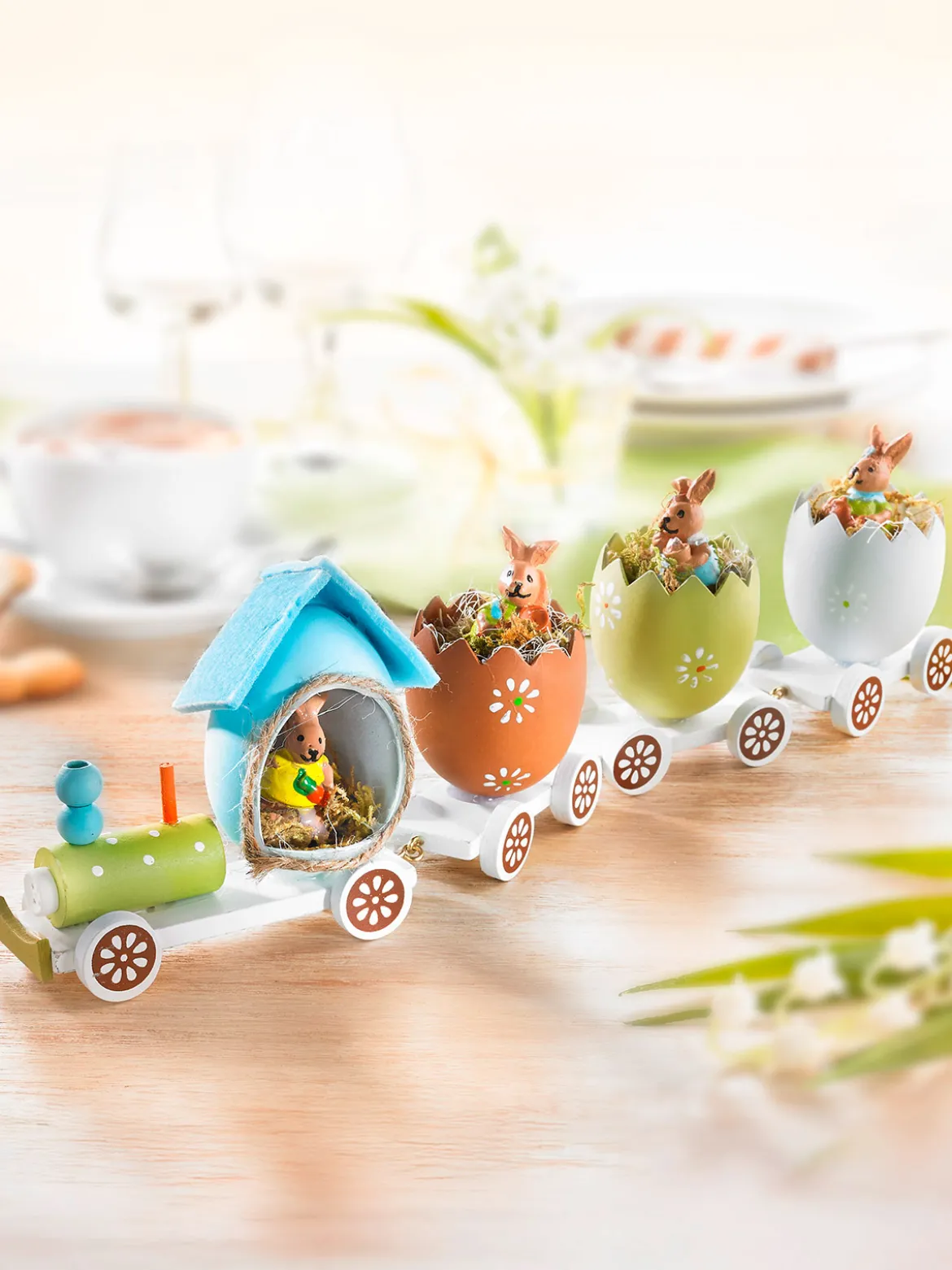 Zug „Frohe Ostern“